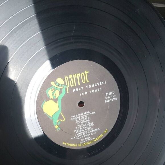 Tom Jones Vinyl Record - Picture 11 of 12